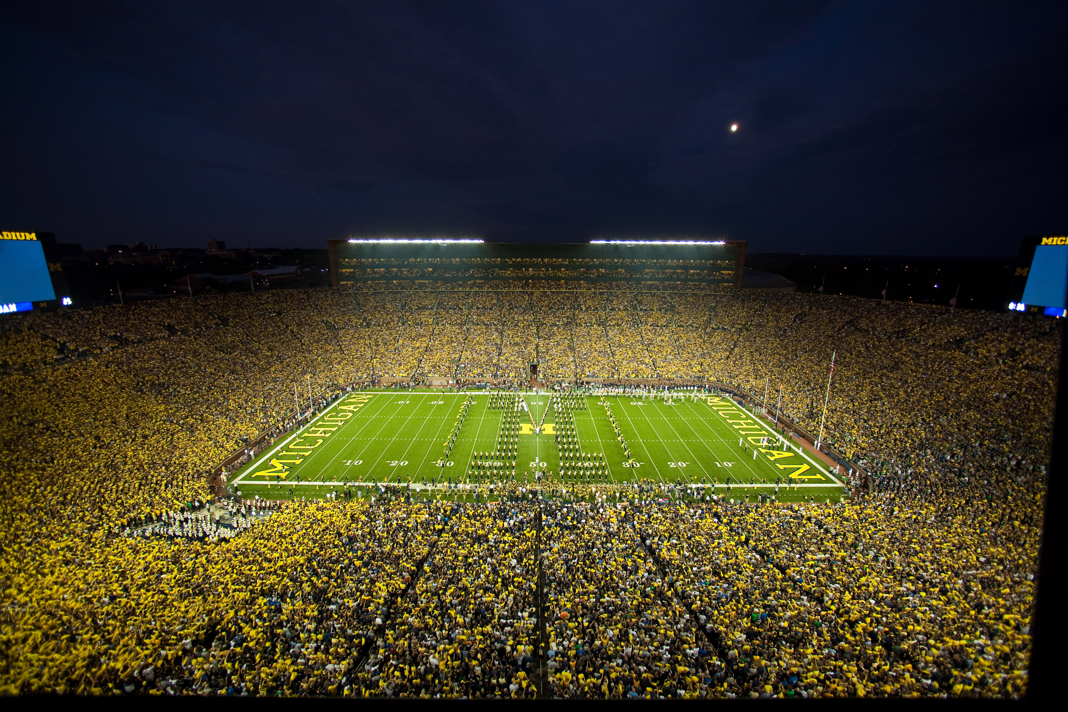 Michigan-stadium-night-game-52.jpg